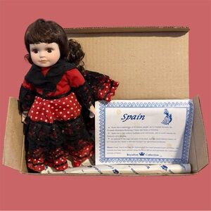 Vintage 1999 Maria Porcelain Doll From Royalton Collection New In Box with COA